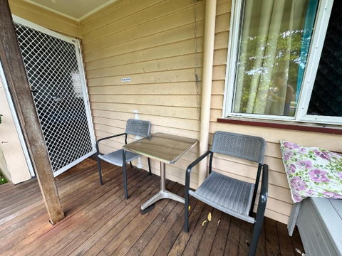 Zen Escape Guest House- Hidden Little Gem, Funky Corner, Boutique Granny Flat - Accommodation Cairns 2