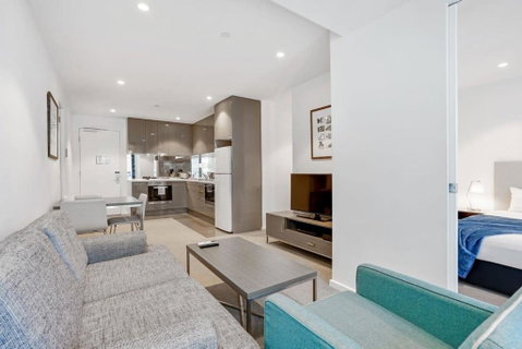Your Own Oasis - Quiet One Bedroom Apt Near Crown - Accommodation Cairns 1