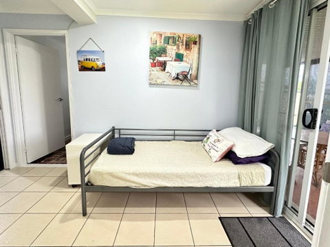 Zen Escape Guest House- Zen Garden Tiny Home, Nooky Studio - Accommodation Cairns 3