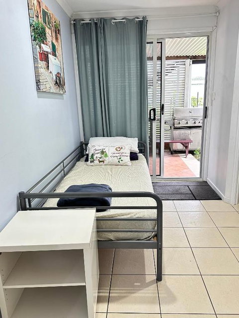 Zen Escape Guest House- Zen Garden Tiny Home, Nooky Studio - Accommodation Cairns 1