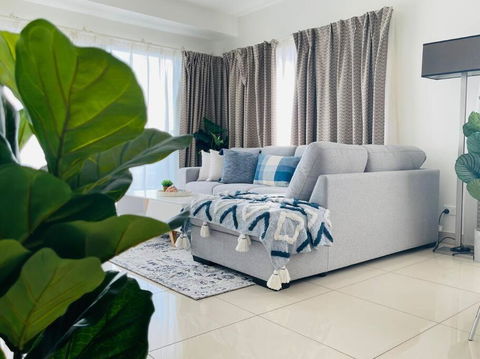 ZEN OCEAN BLISS - Cozy 2-BR/2-BA Sea View Retreat - Accommodation Cairns 3