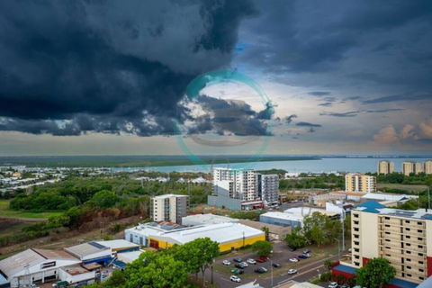 ZEN Pinnacle Penthouse (2) 3-BR Panoramic Retreat - Accommodation Cairns 2