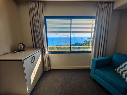 ZEN88 ESPLANADE: Hotel Suite W/ Ocean/Sunset Views - Accommodation Cairns 2