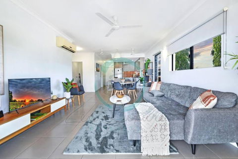 ZEN NOMAD 2-BR Nightcliff Apt Near Markets & Shops - Accommodation Cairns 0