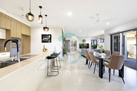 Zenhouse: Prestigous 4-BR Display Home In Muirhead - Accommodation Cairns 0