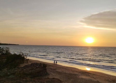 Zenhouse: Prestigous 4-BR Display Home In Muirhead - Accommodation Cairns 1