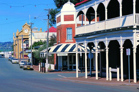 2-Day Wave Rock, York, Wildflowers & Aboriginal Experience - Accommodation Cairns 5
