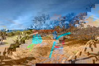 Private 9 Hour Walk and Waterhole Tour in West MacDonnell Ranges, Alice Springs