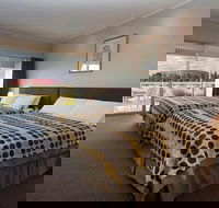 3-Day Uluru-Kata Tjuta and Kings Canyon 4WD Small-Group Eco-Tour from Alice Springs - Accommodation Cairns